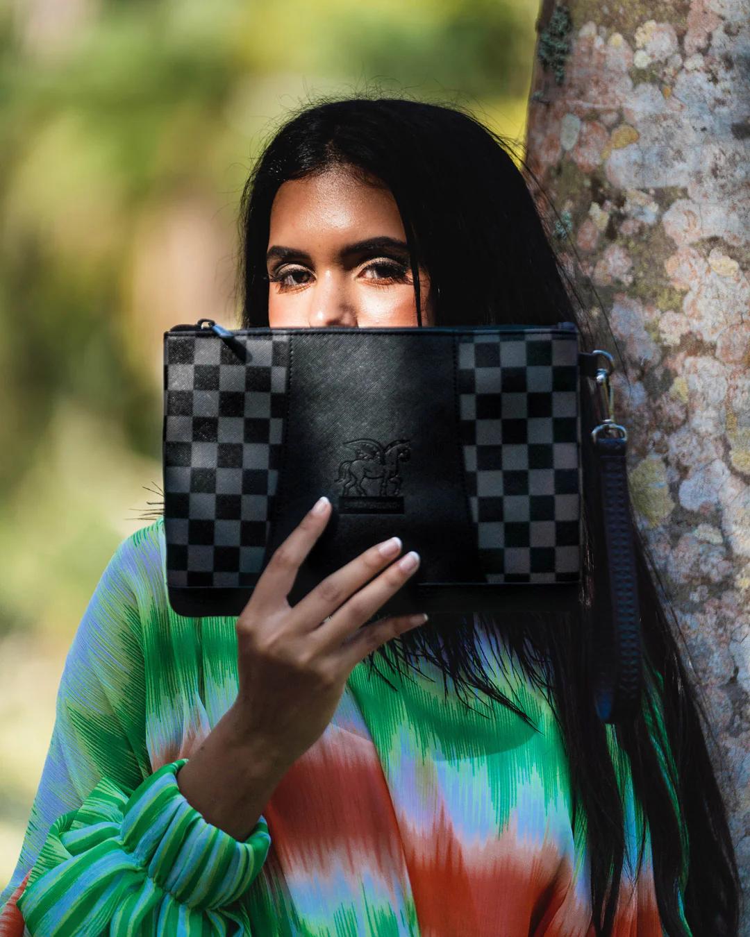 RACEWAY SHADOW PHANTOM CROSSOVER CLUTCH | Sprayground Quality
