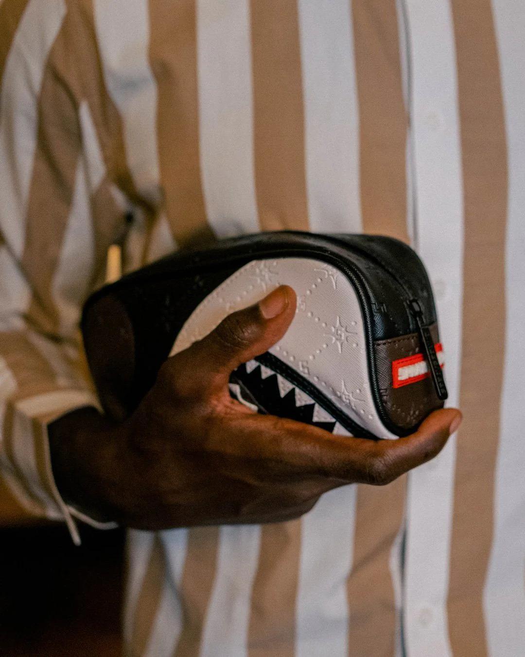 V.V.I.P. POUCH | Sprayground Trending