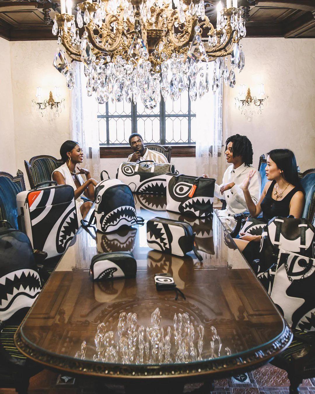 V.V.I.P. POUCH | Sprayground Trending