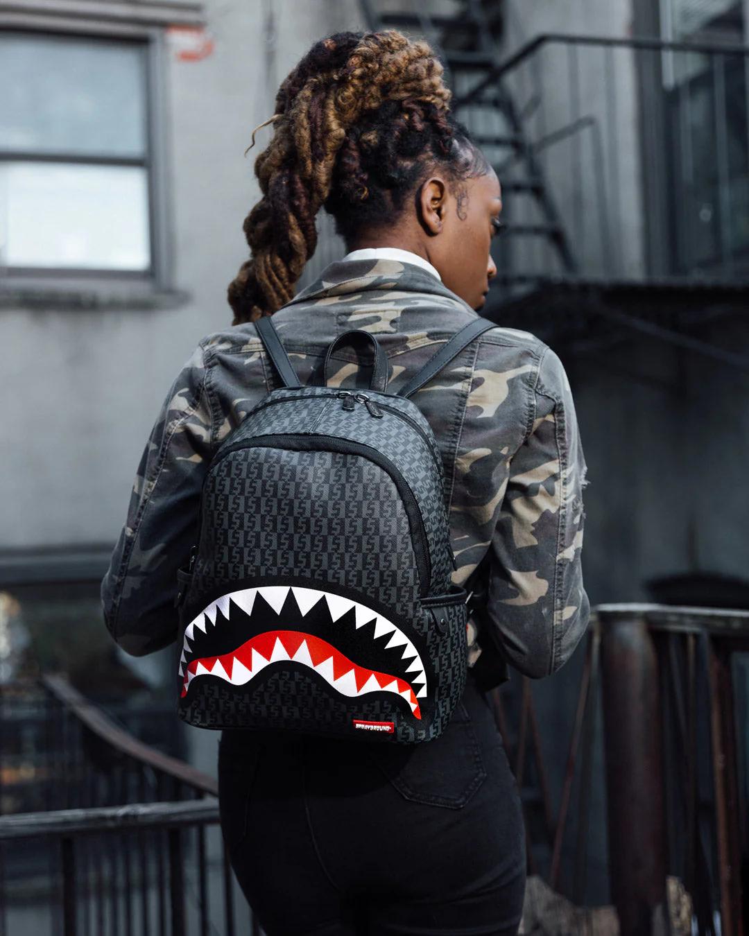 SPRAYGATTI REVV SAVAGE | Sprayground Trending