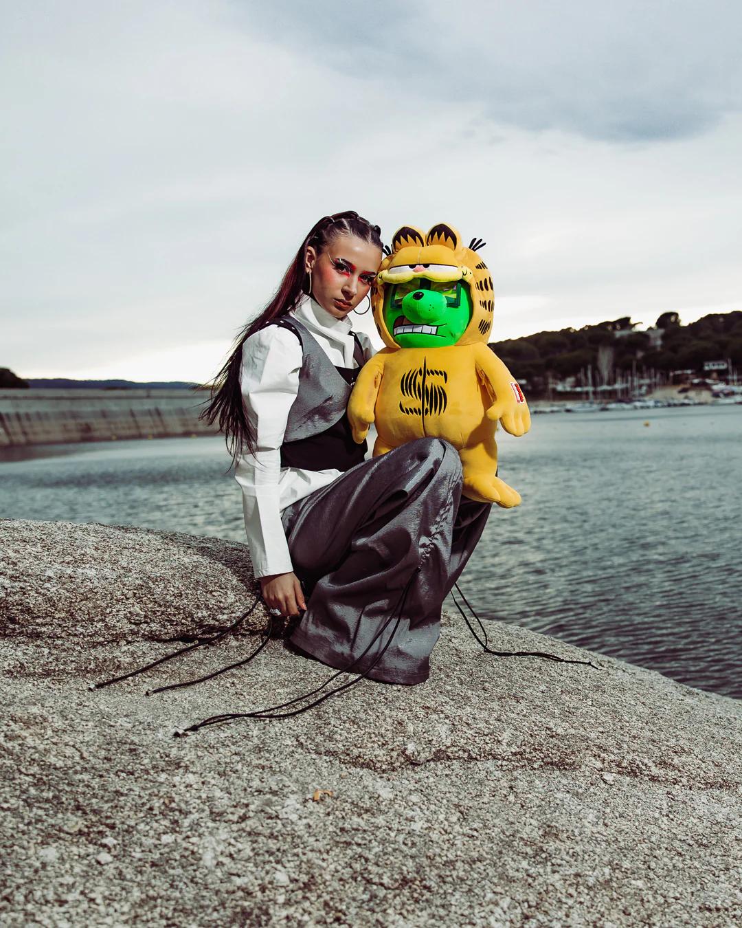 GARFIELD MONEYBEAR SUIT TEDDYBEAR BACKPACK | Sprayground Great Value