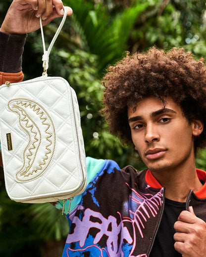 RIVIERA LE BLANC GOLD CHAIN SHARK TOILETRY BAG | Sprayground Signature