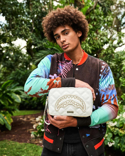 RIVIERA LE BLANC GOLD CHAIN SHARK TOILETRY BAG | Sprayground Signature