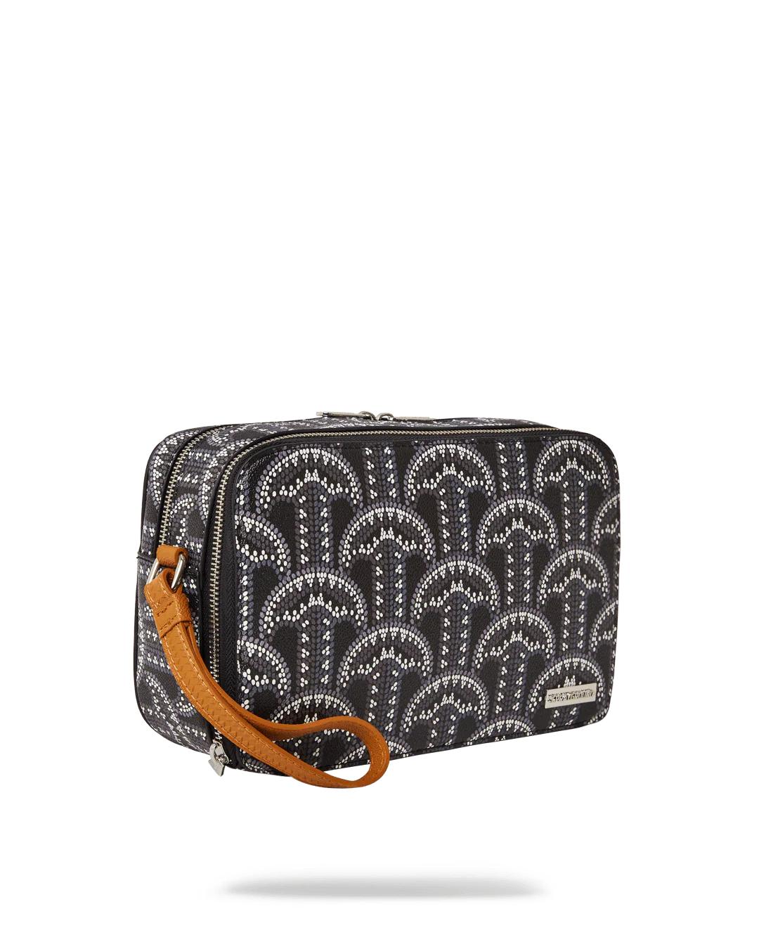 ILLUCHAINS TOILETRY BAG | Sprayground Essential