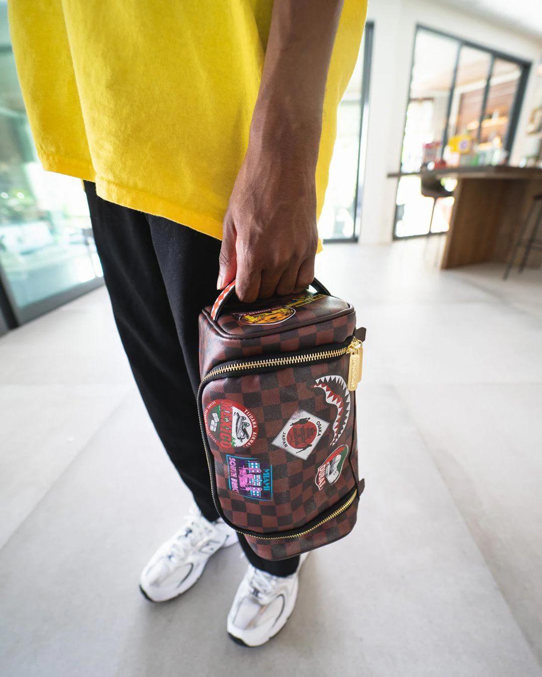 GLOBAL MOGUL TOILETRY BAG | Sprayground Classic