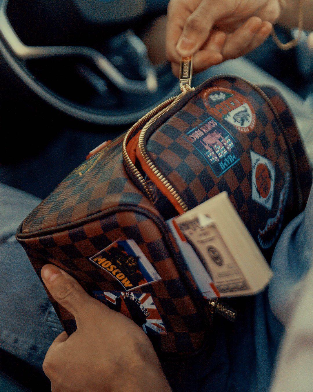 GLOBAL MOGUL TOILETRY BAG | Sprayground Classic