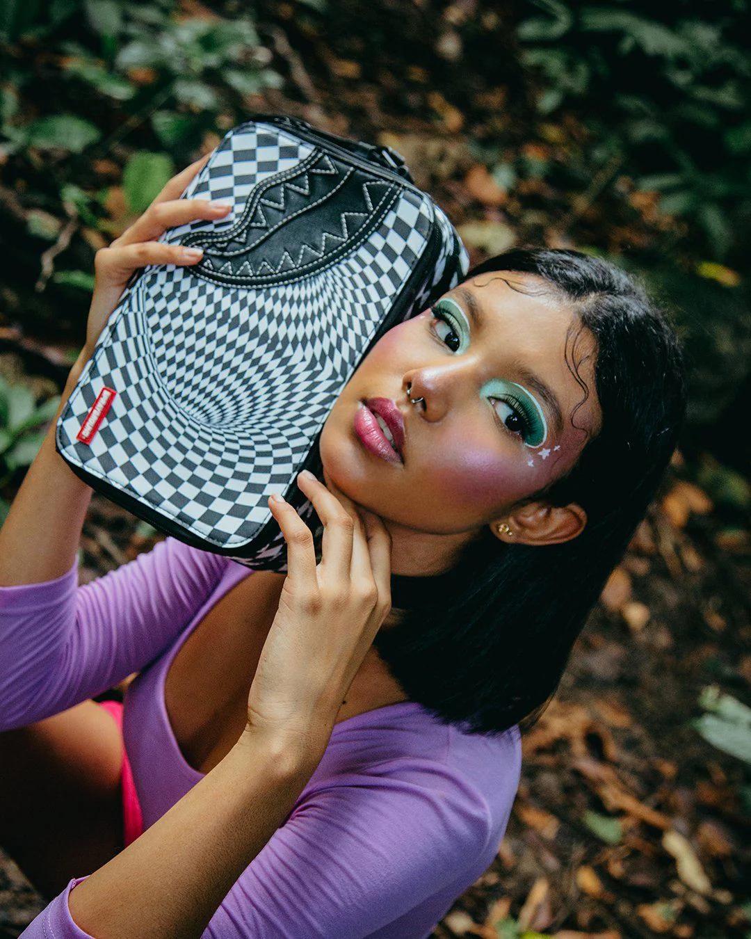 TRIPPY CHECK TOILETRY AKA MONEY BAG | Sprayground Essential