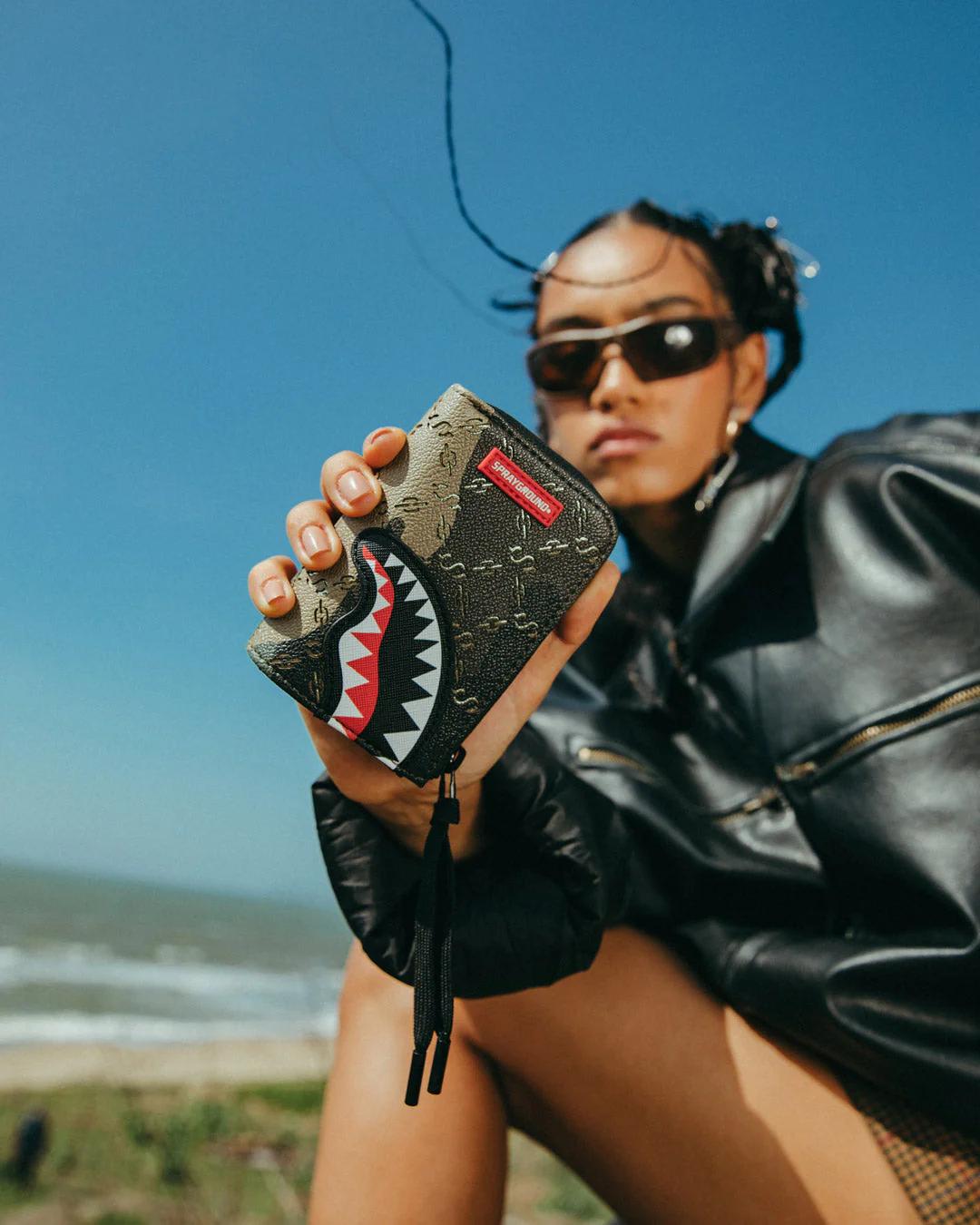 LASERS BLAZIN WALLET | Sprayground Essential