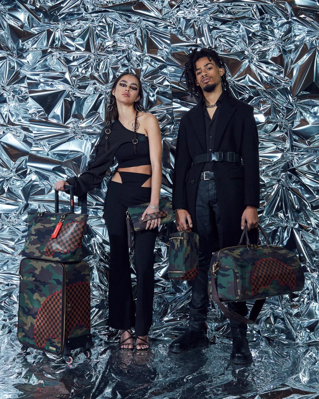 THE PARADOXX SHARK JETSETTER CARRY-ON LUGGAGE | Sprayground Essential