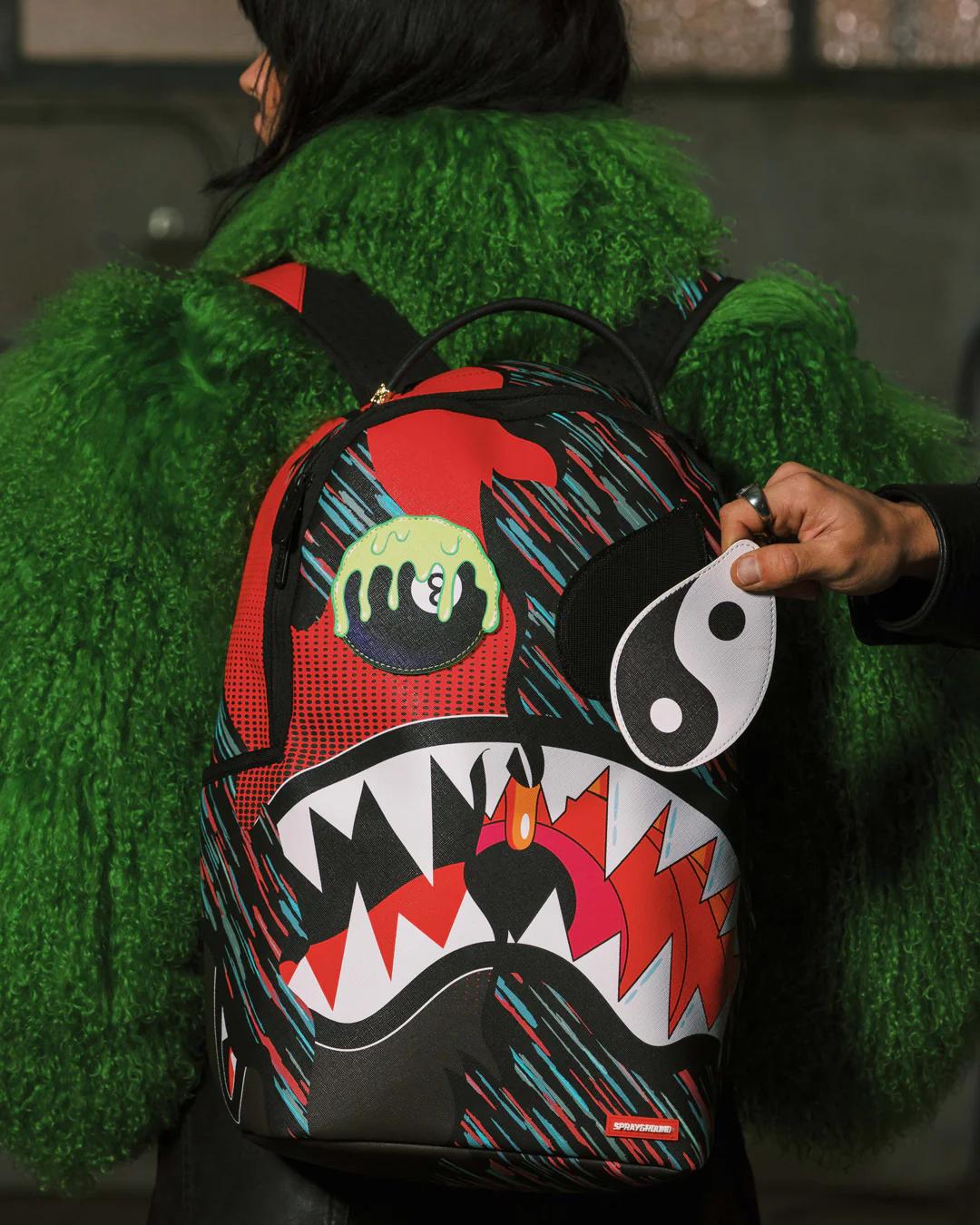 HYPER DRIVEN SHARK BACKPACK (REMOVABLE SET OF EYES) | Sprayground Everyday