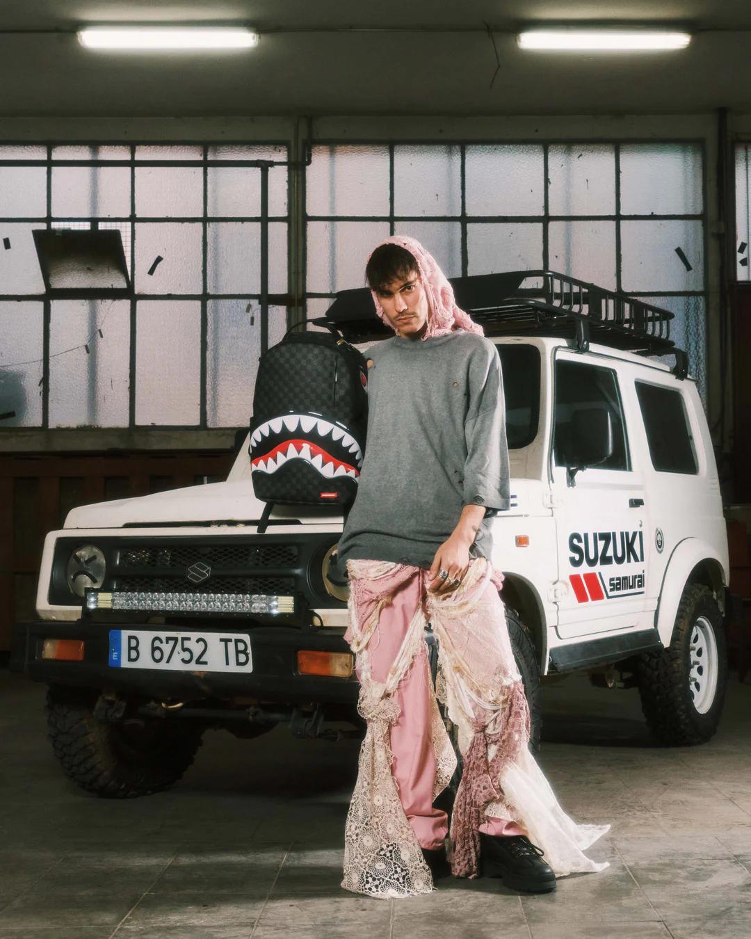 SHARKS IN PARIS HYPER PUFF BACKPACK | Sprayground Great Value