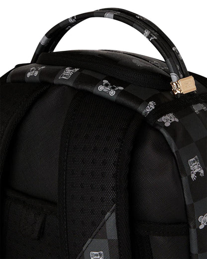 SHARK MOB HIDEOUT BACKPACK | Sprayground Essential