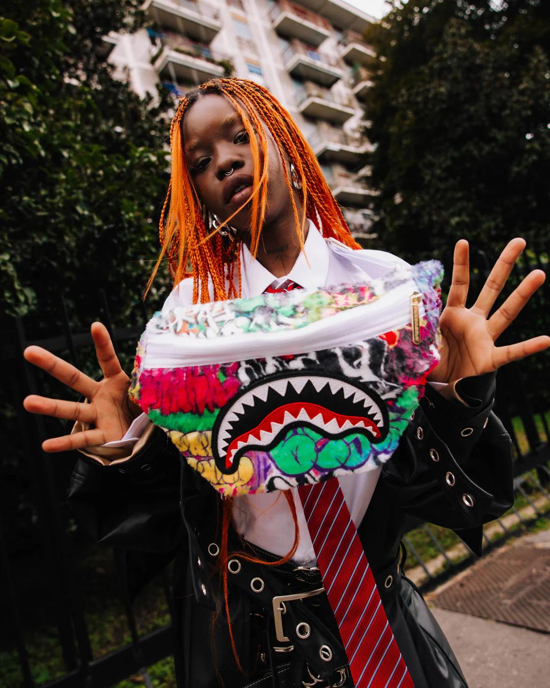 LE MONDE DES GRAFFITIS SAVVY CROSSBODY | Sprayground Premium