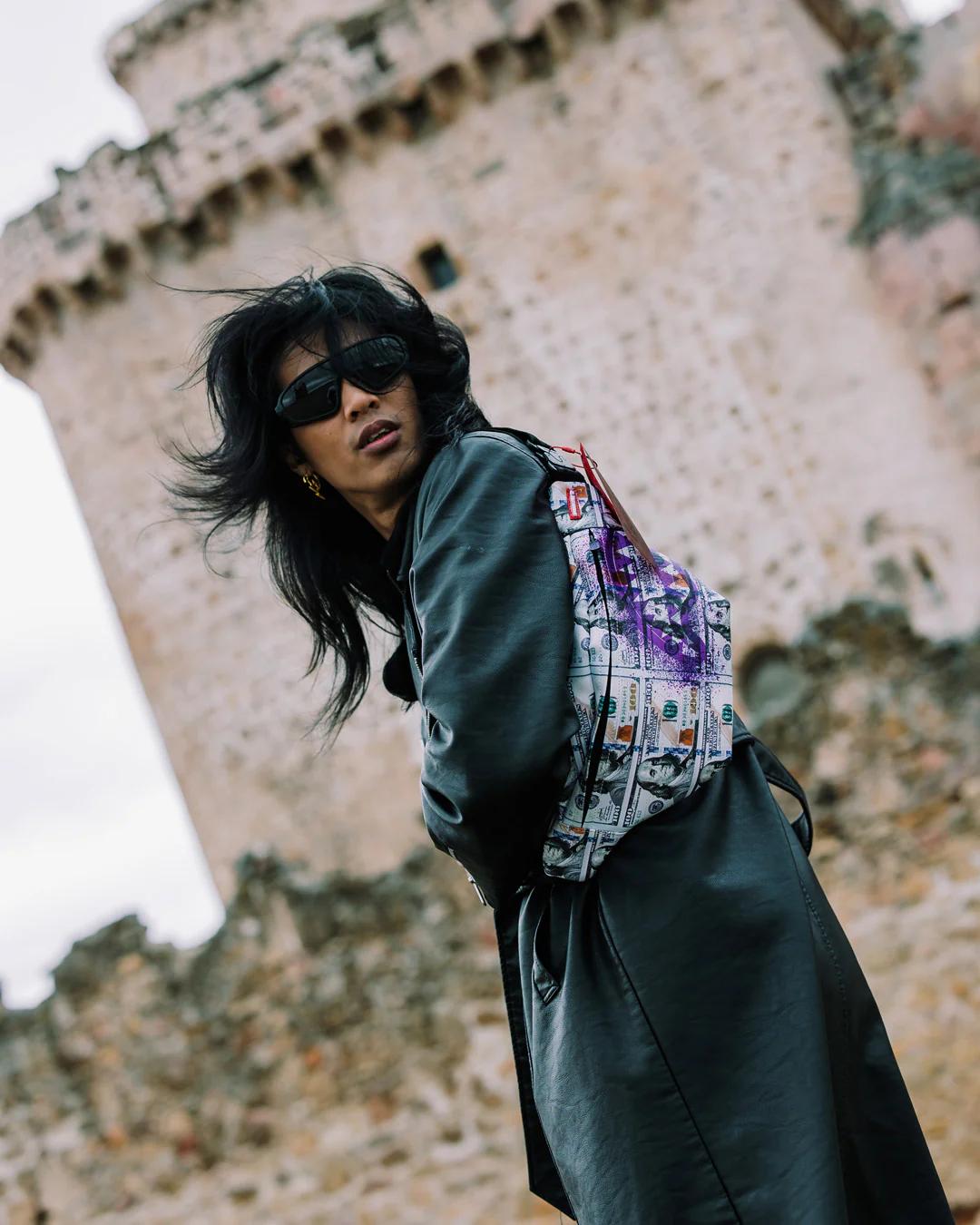BILLIONS IN THE BANK SAVVY CROSSBODY | Sprayground New