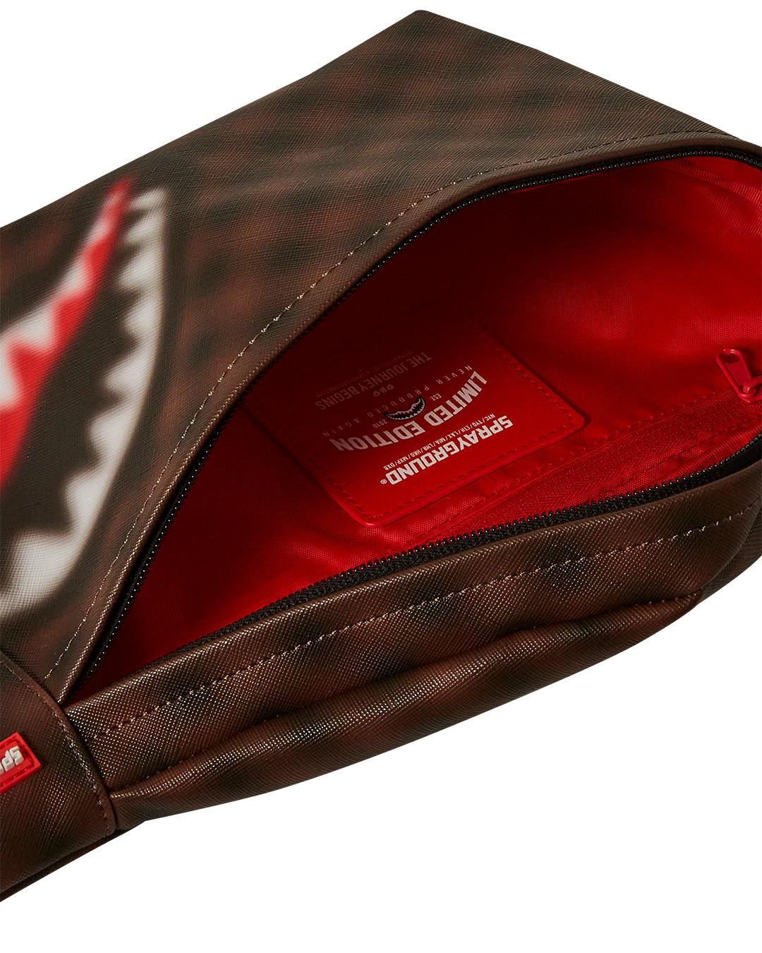 SHARKS IN PARIS BLUR EFFECT SAVVY CROSSBODY | Sprayground Classic