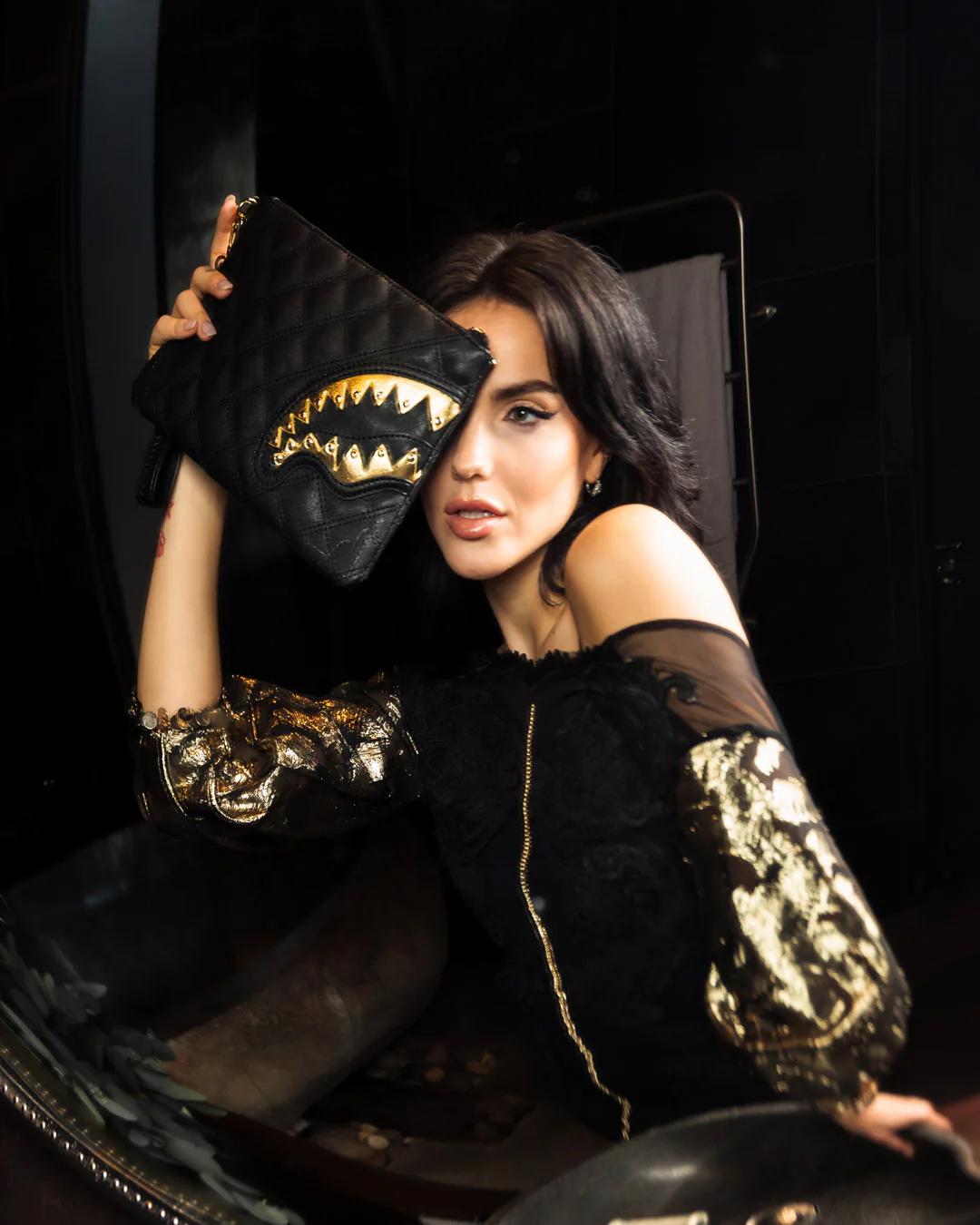 24K GENEVA CROSSOVER CLUTCH | Sprayground Signature