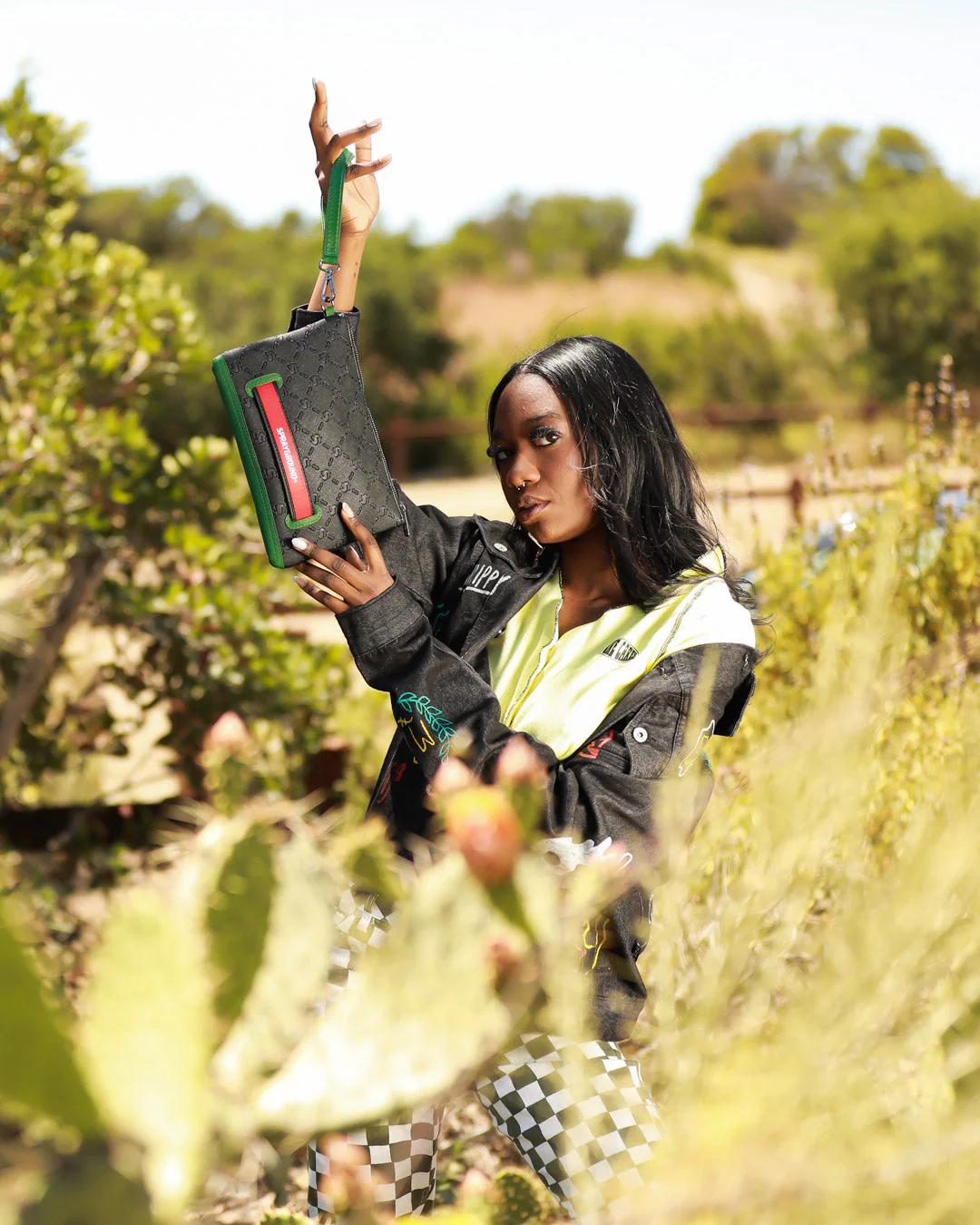 DINERO CROSSOVER CLUTCH | Sprayground Featured
