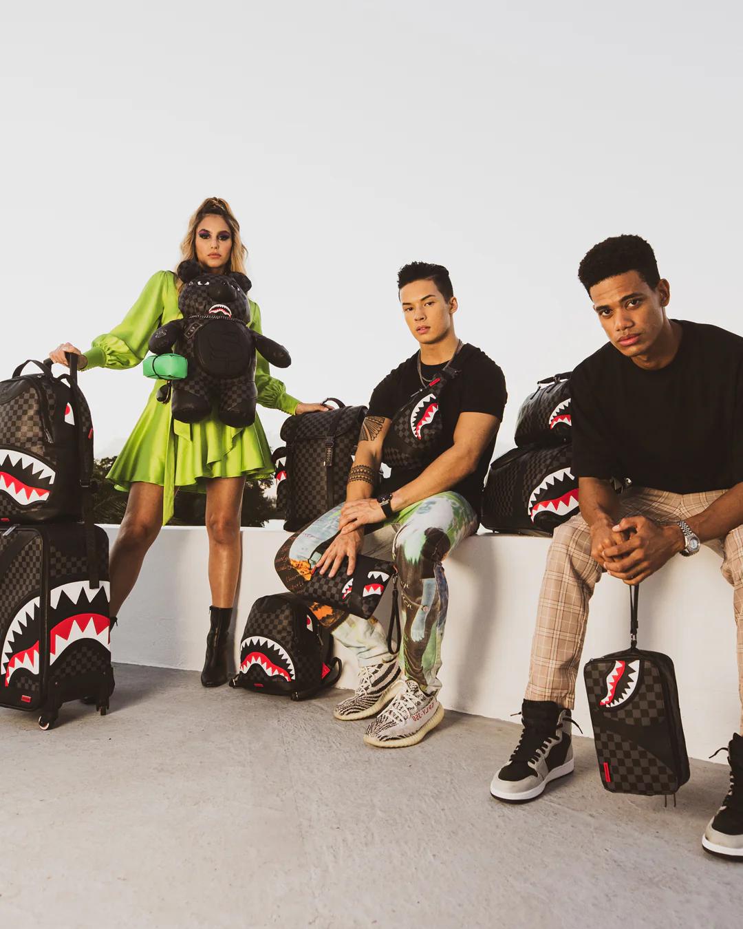 HENNY AIIR TO THE THRONE CROSSOVER CLUTCH | Sprayground Recommended