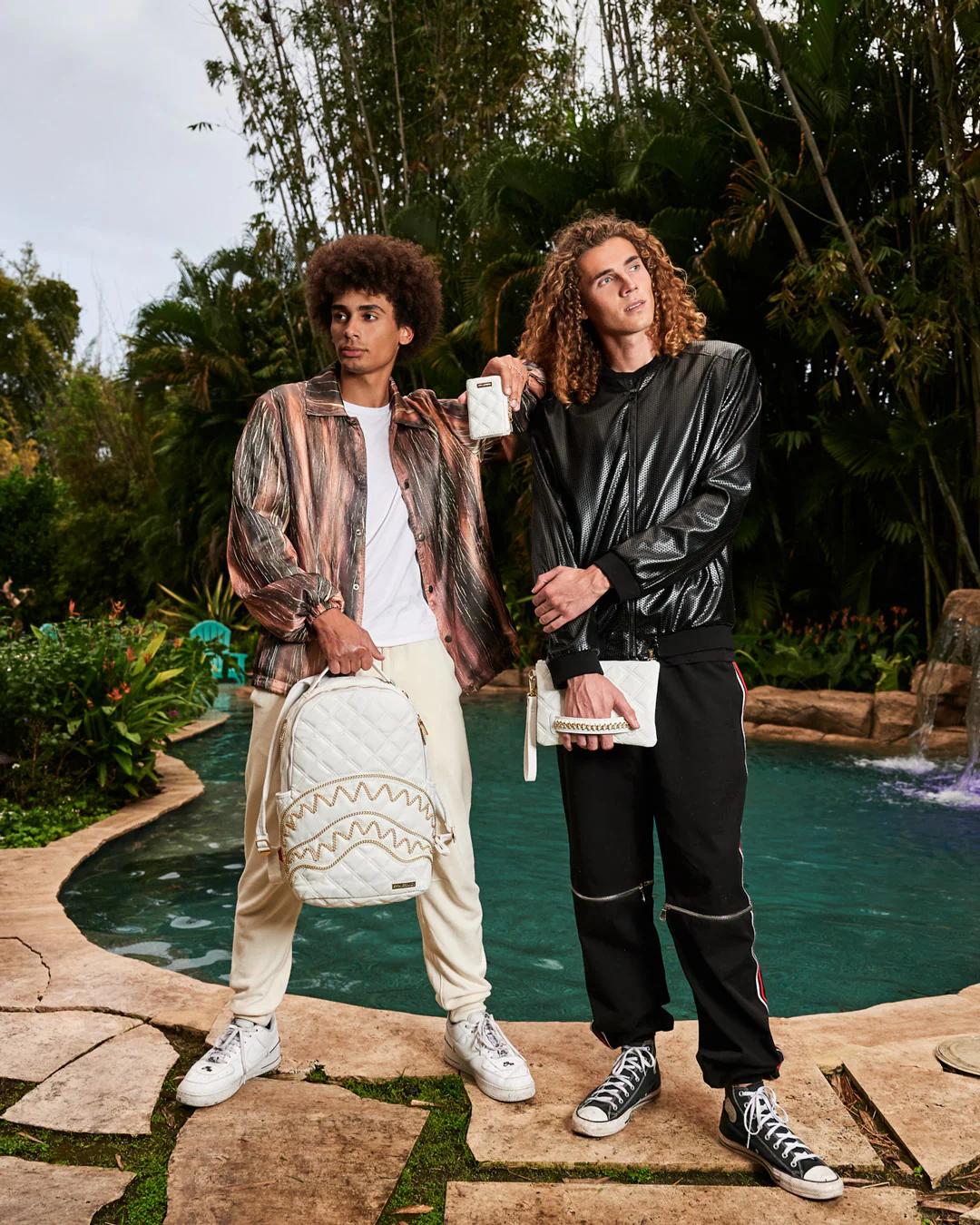 RIVIERA LE BLANC GOLD CHAIN SHARK CROSSOVER CLUTCH | Sprayground Signature