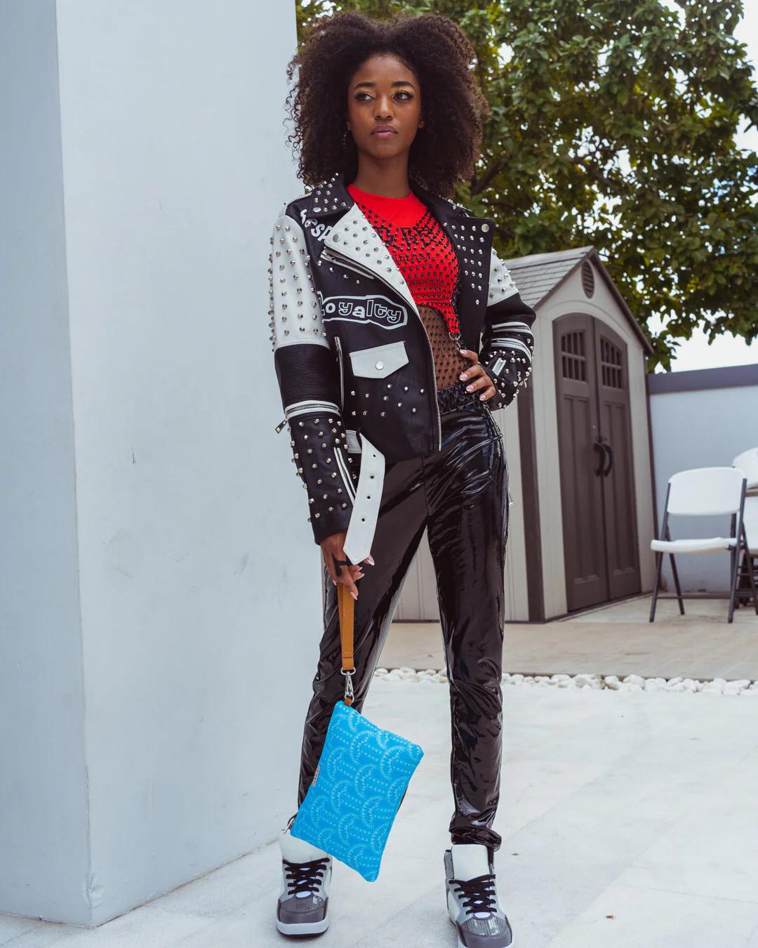 ILLUCHAINS TURQ CROSSOVER CLUTCH | Sprayground Everyday