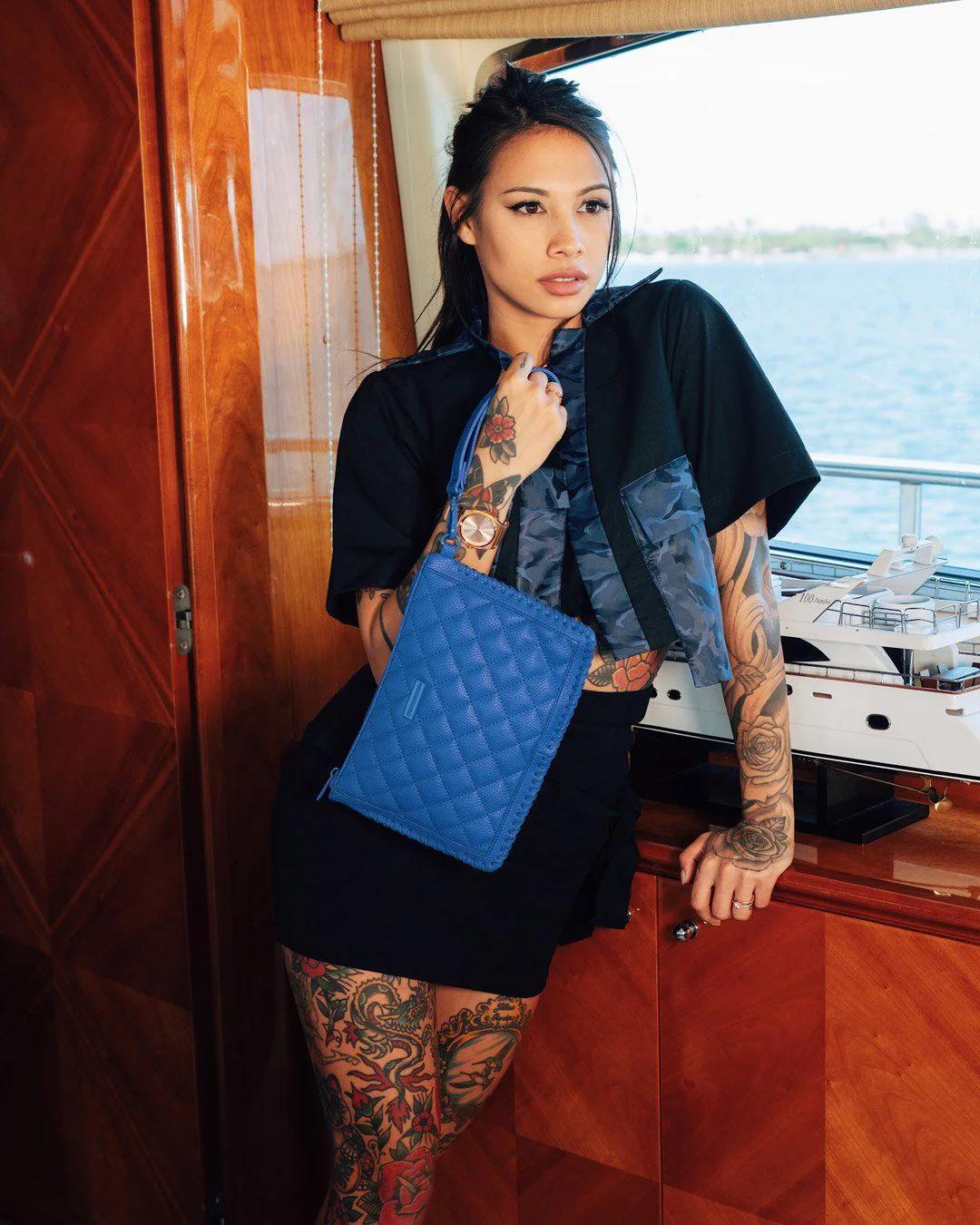 RIVIERA CROSSOVER CLUTCH | Sprayground Featured