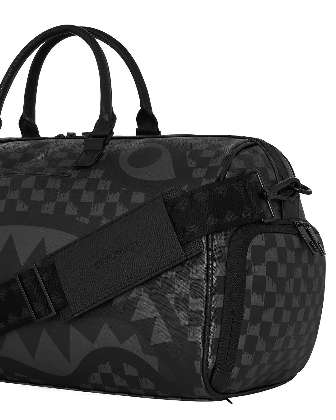 HANGOVER DRIP CHECK DUFFLE | Sprayground Classic