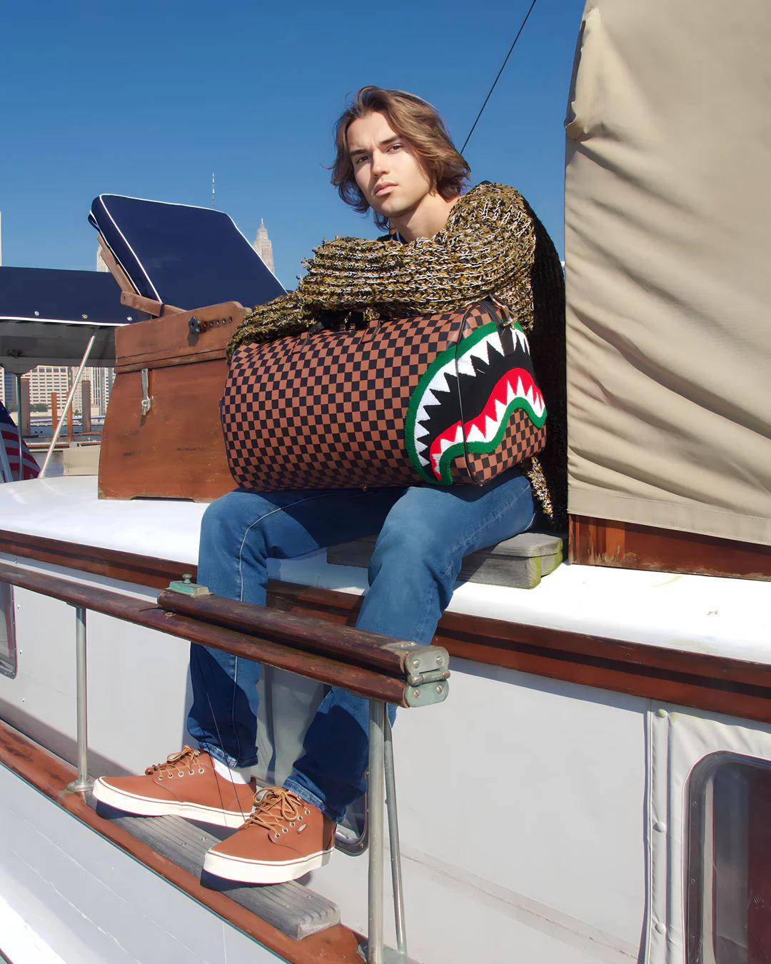 ROMEO AIR ITALIA SHARK DUFFLE | Sprayground Premium