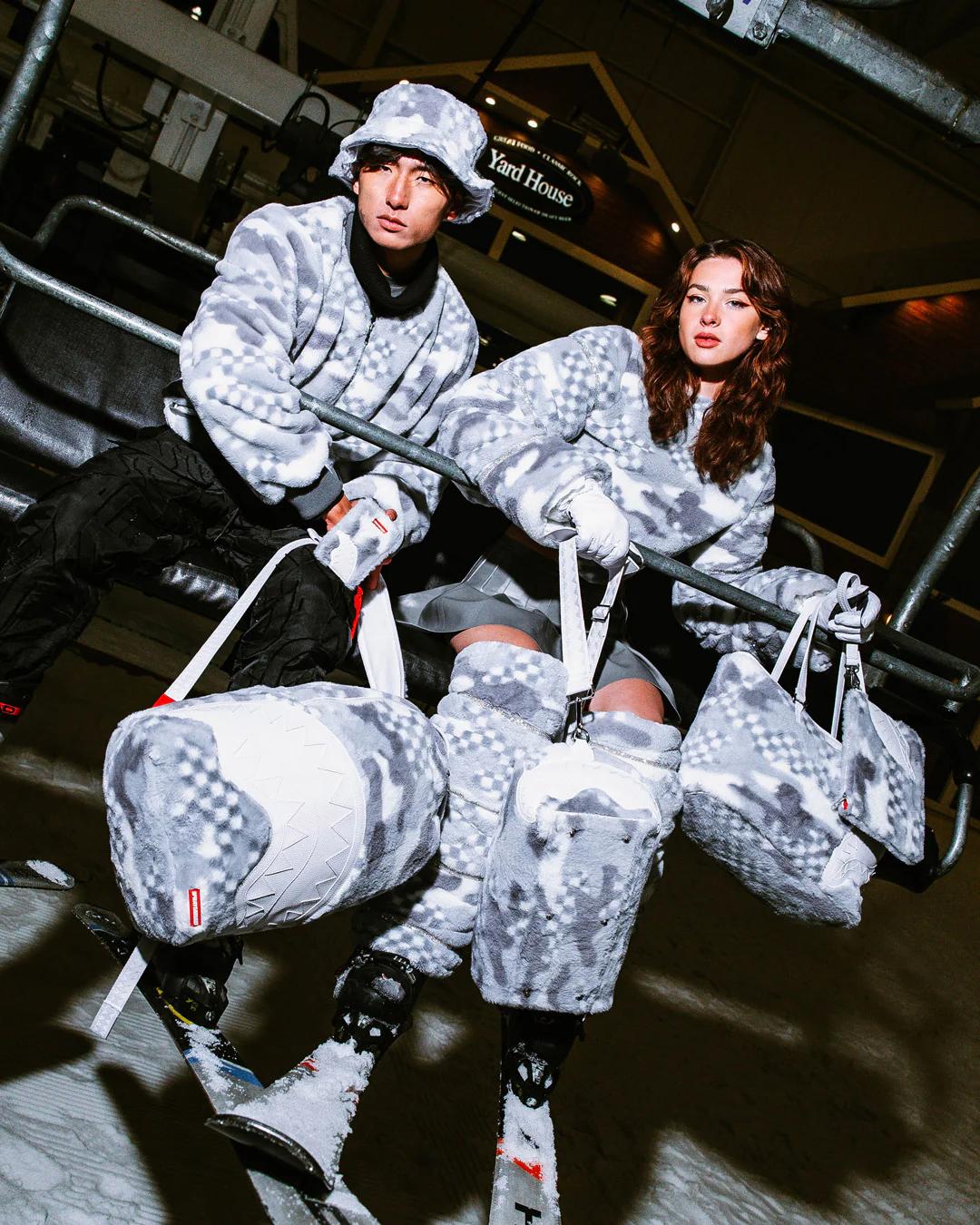3AM PLUSH SWISS ALPS TOTE | Sprayground Premium