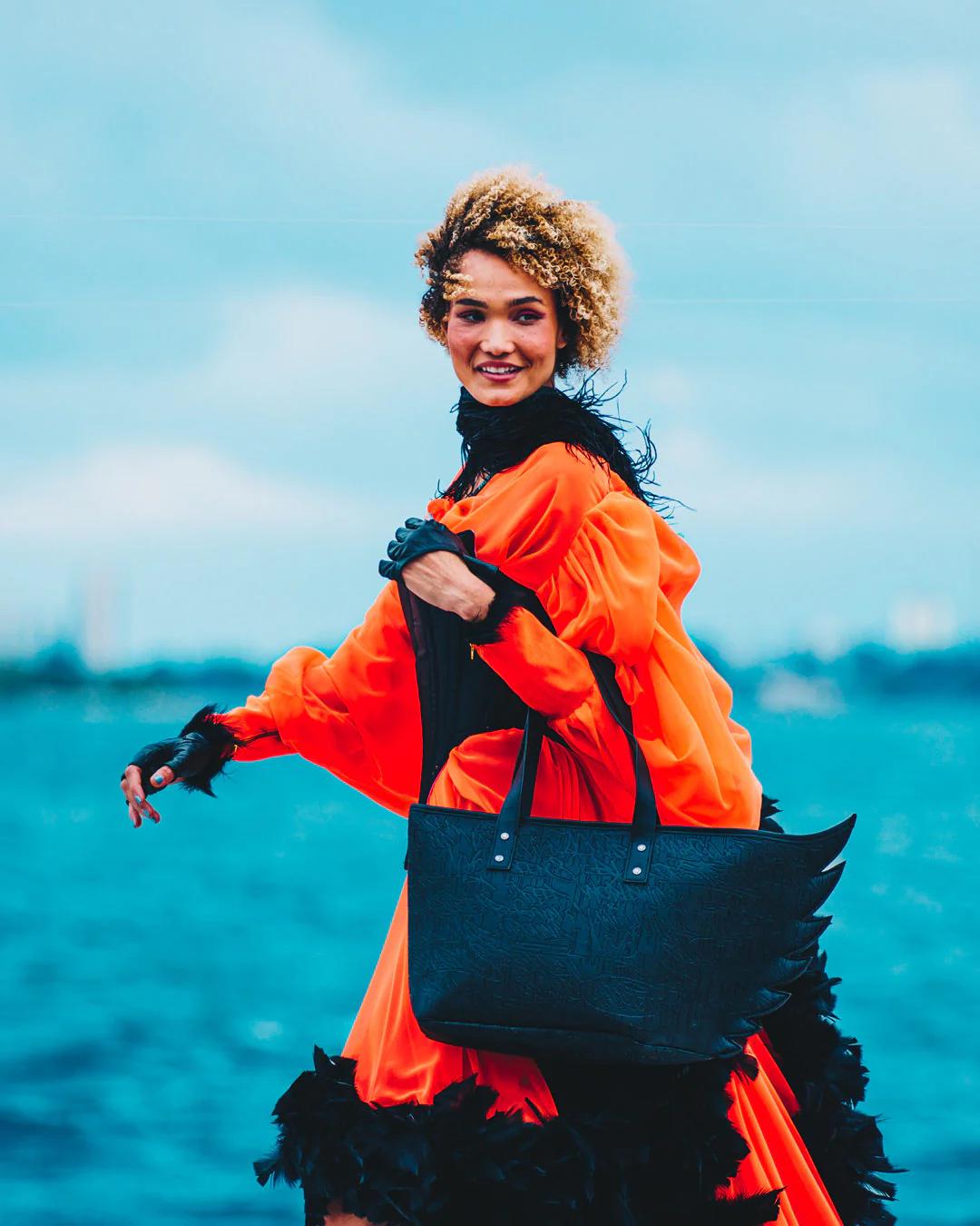 NIGHTFLIGHT G800 SKYBORNE WING TOTE | Sprayground Exclusive