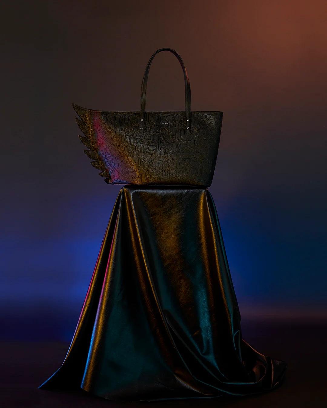 NIGHTFLIGHT G800 SKYBORNE WING TOTE | Sprayground Exclusive