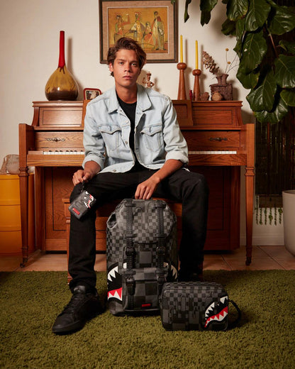 XTC GREY SHARKS IN PARIS WALLET | Sprayground Trending