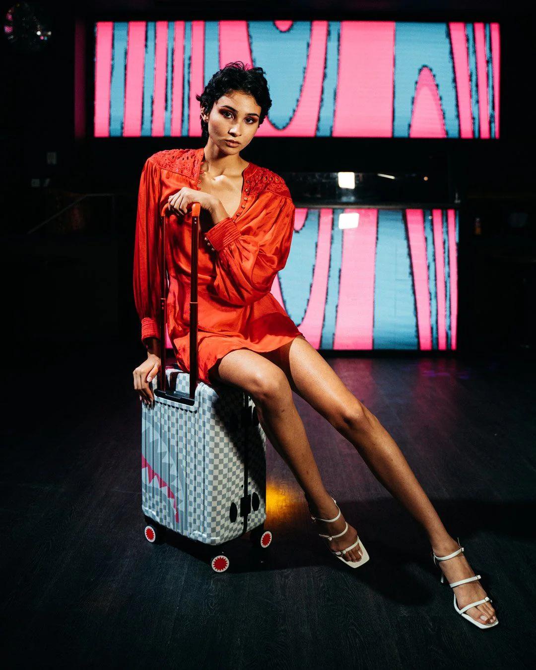 ROSE ALL DAY LA PALAIS SHARKNAUTICS HARDSHELL CARRY-ON LUGGAGE | Sprayground Premium