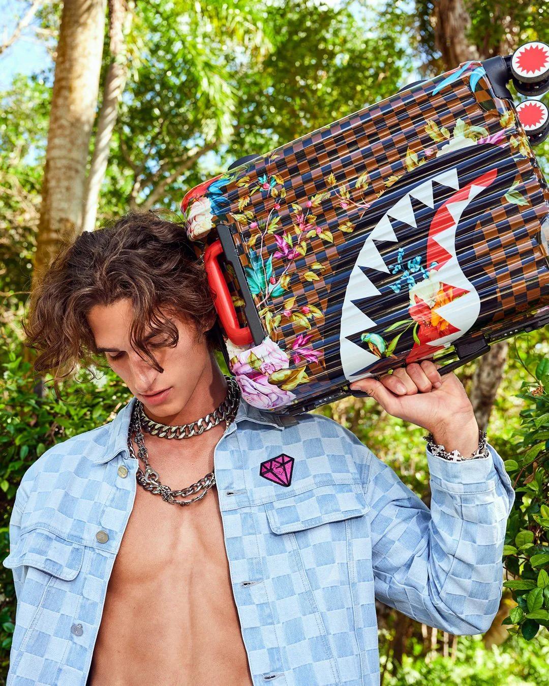 GARDEN OF SHARKS SHARKNAUTICS HARDSHELL CARRY-ON LUGGAGE | Sprayground Classic