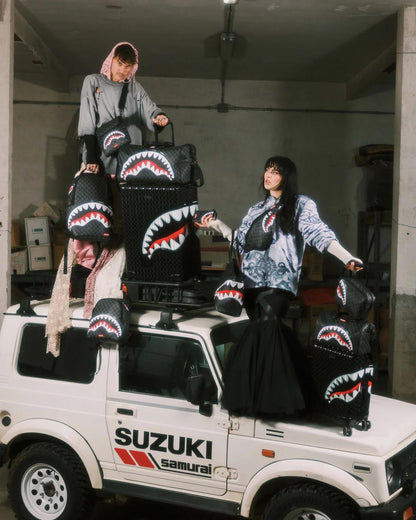SHARKS IN PARIS HYPER PUFF SAVVY CROSSBODY | Sprayground Popular