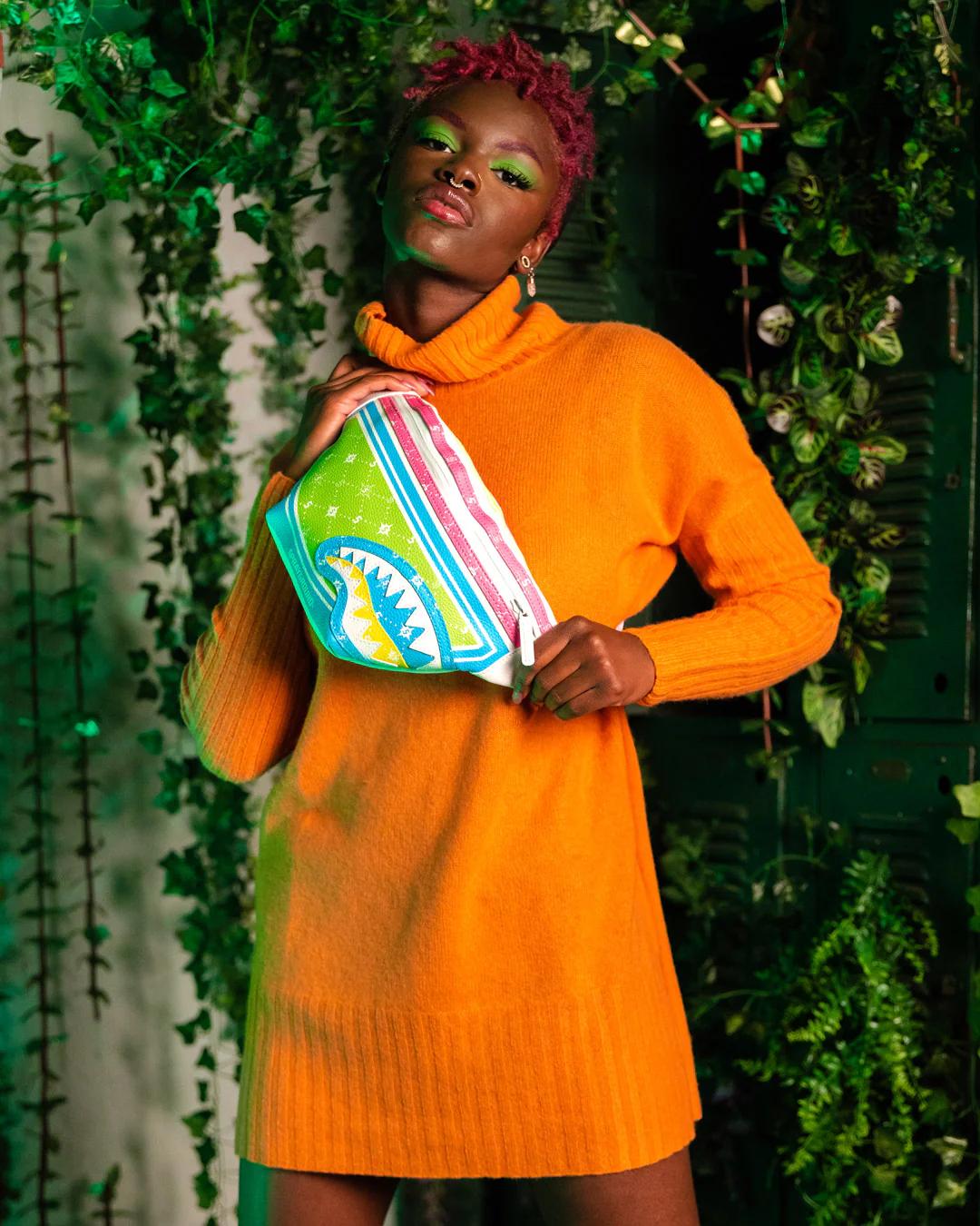 MODUS OPERANDI CHAMELEON SAVVY CROSSBODY | Sprayground Recommended