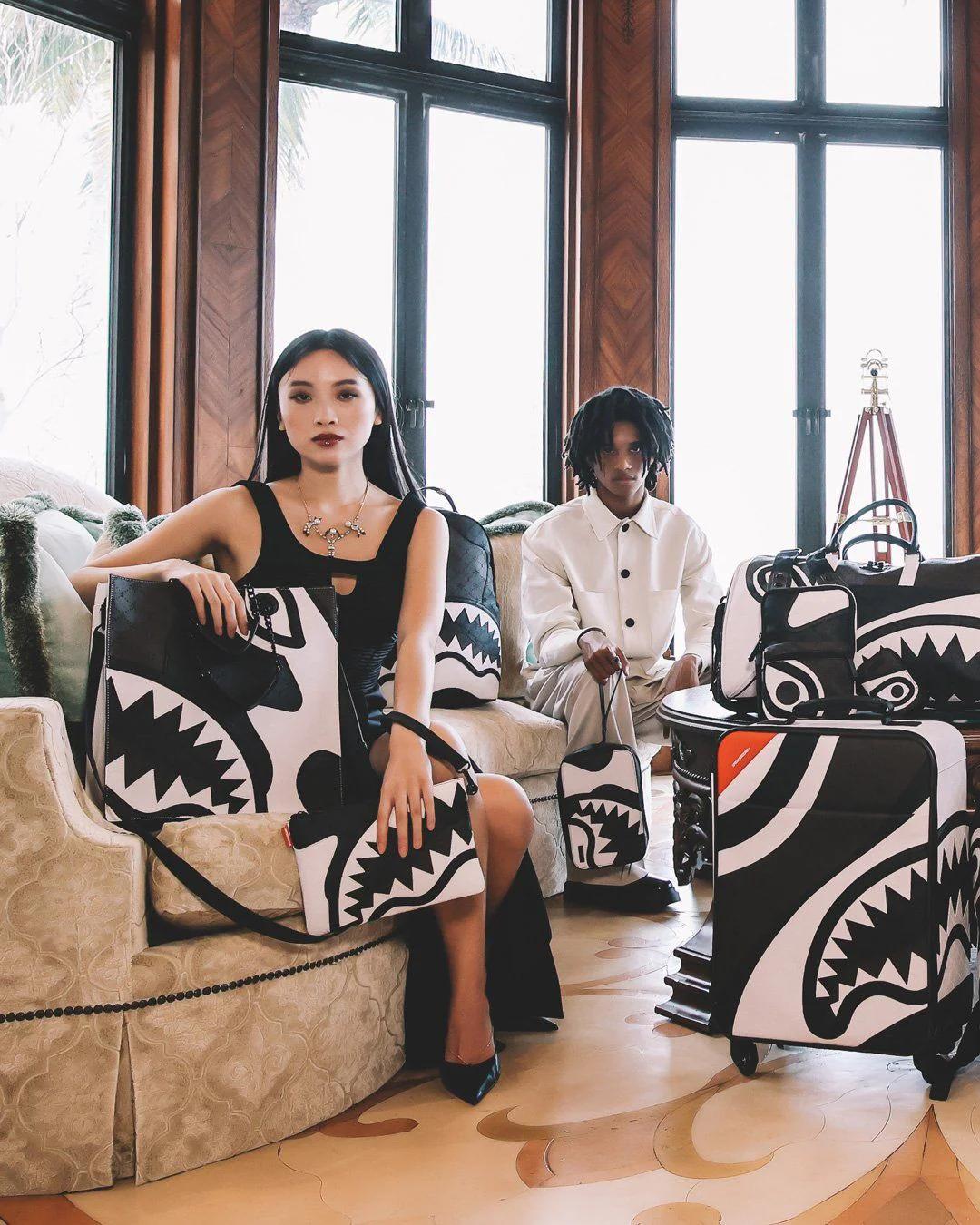 V.V.I.P. CROSSOVER CLUTCH | Sprayground Great Value
