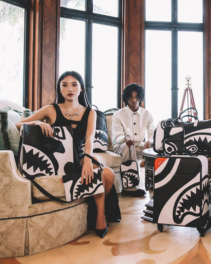 V.V.I.P. CROSSOVER CLUTCH | Sprayground Great Value