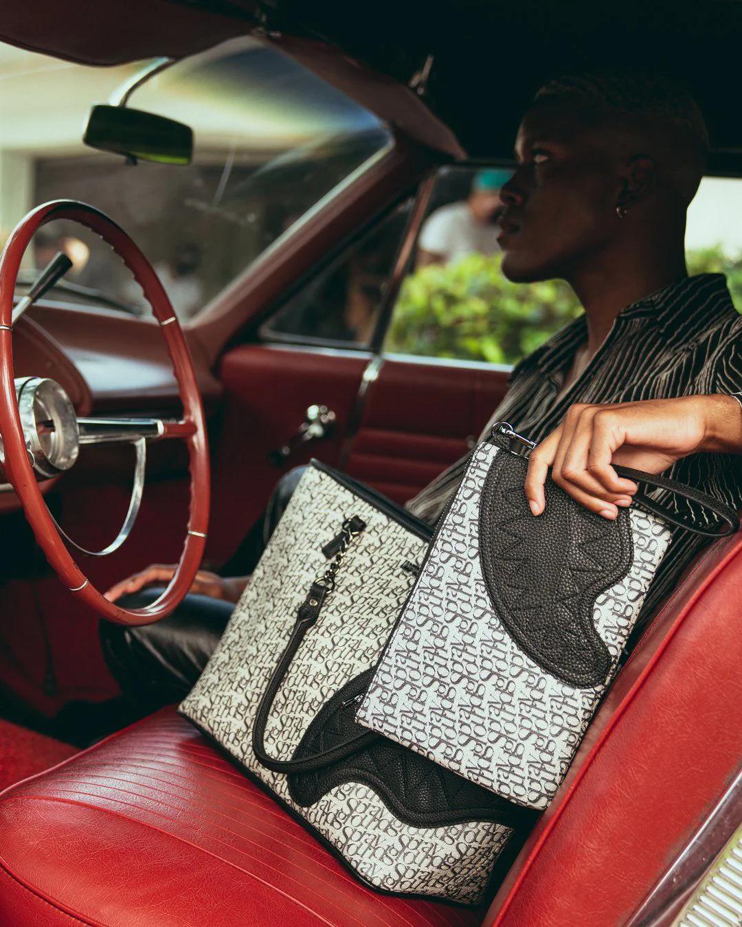 SG ALL DAY CROSSOVER CLUTCH | Sprayground Quality
