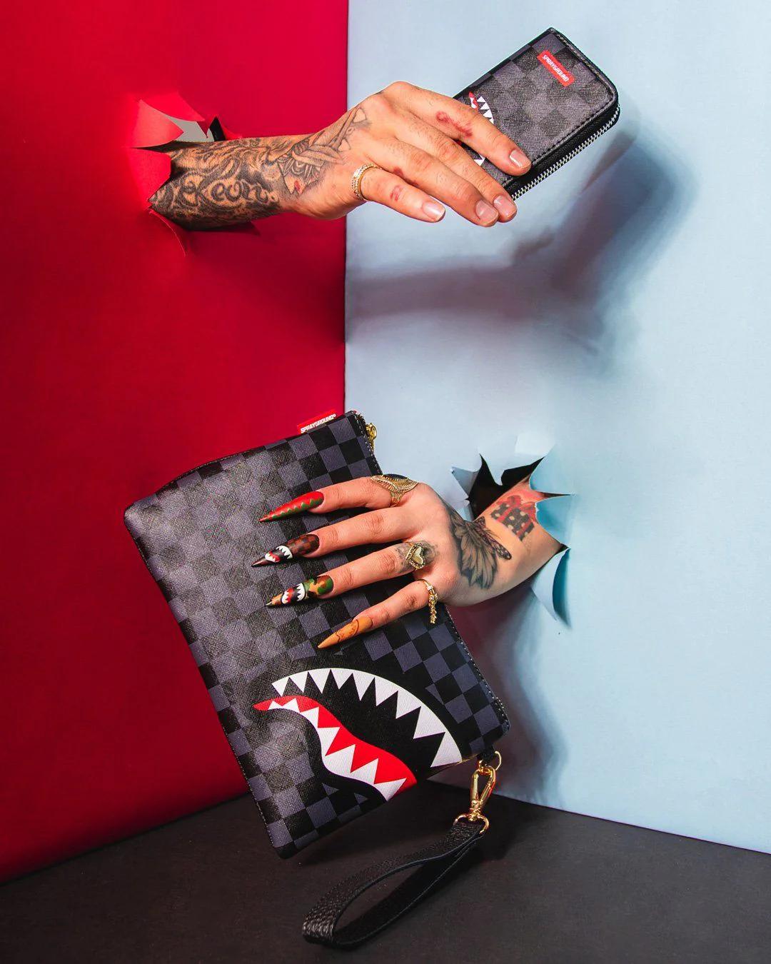 ITALIA DIVISO CROSSOVER CLUTCH | Sprayground Recommended