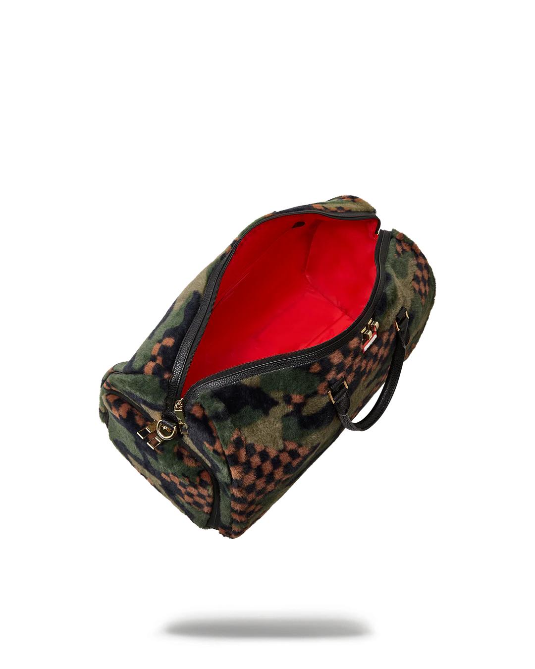 BIG SKY FUR SHARK DUFFLE | Sprayground Premium