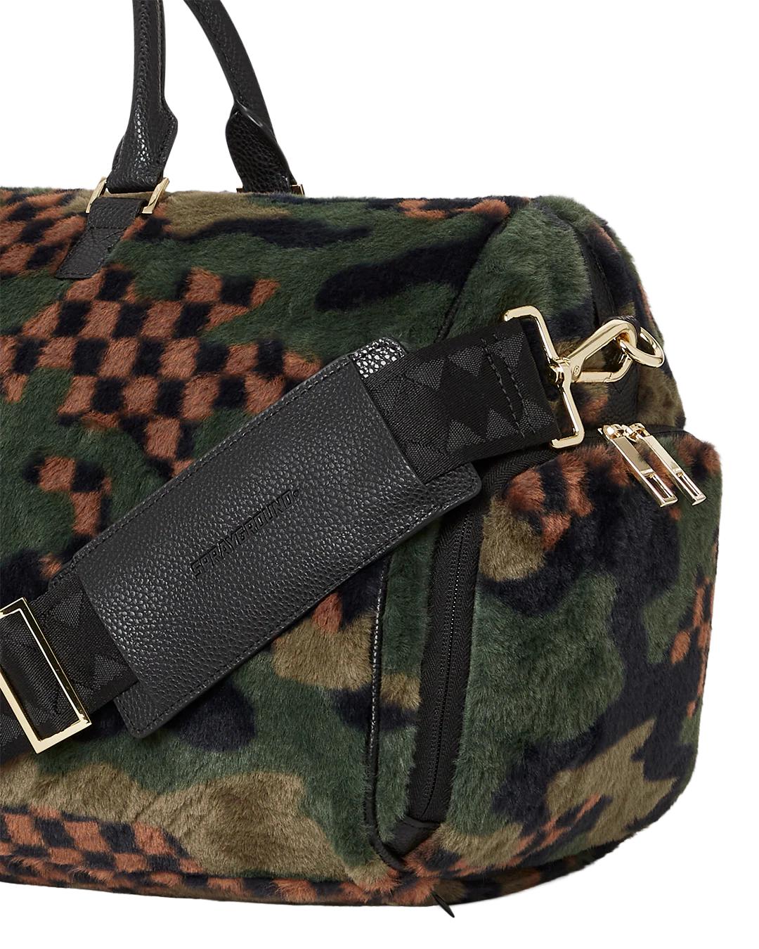 BIG SKY FUR SHARK DUFFLE | Sprayground Premium