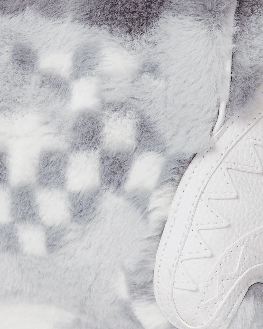 3AM PLUSH SWISS ALPS MINI DUFFLE | Sprayground Trending