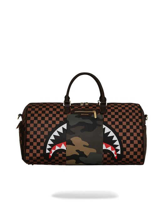 EXTERIOR GOLD ZIP POCKET SHARKS IN PARIS DUFFLE | Sprayground Premium