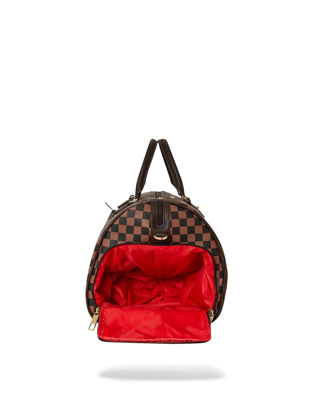 EXTERIOR GOLD ZIP POCKET SHARKS IN PARIS DUFFLE | Sprayground Premium