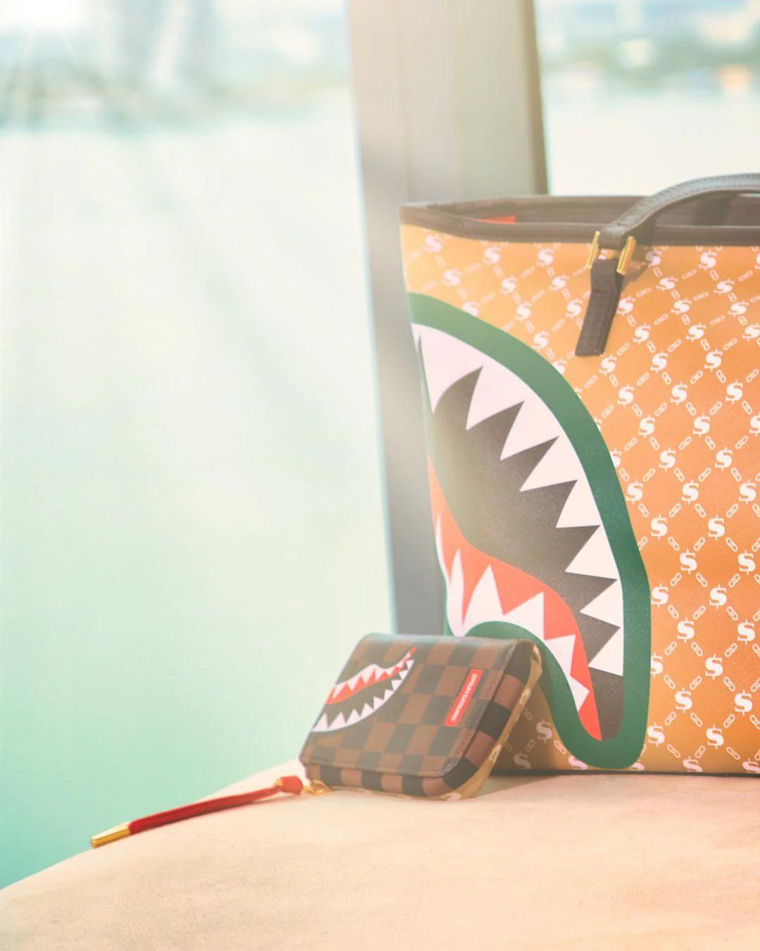 PARIS VS FLORENCE WALLET | Sprayground New