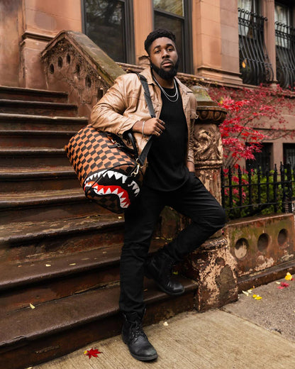 SHARKS IN PARIS VANQUISH DUFFLE | Sprayground Exclusive