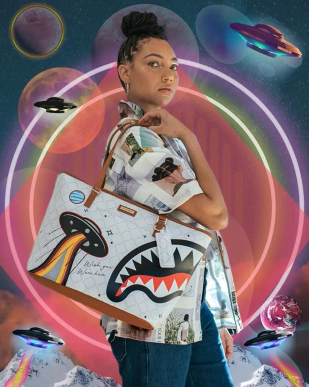 UFO FLYING COLORS TOTE | Sprayground Premium