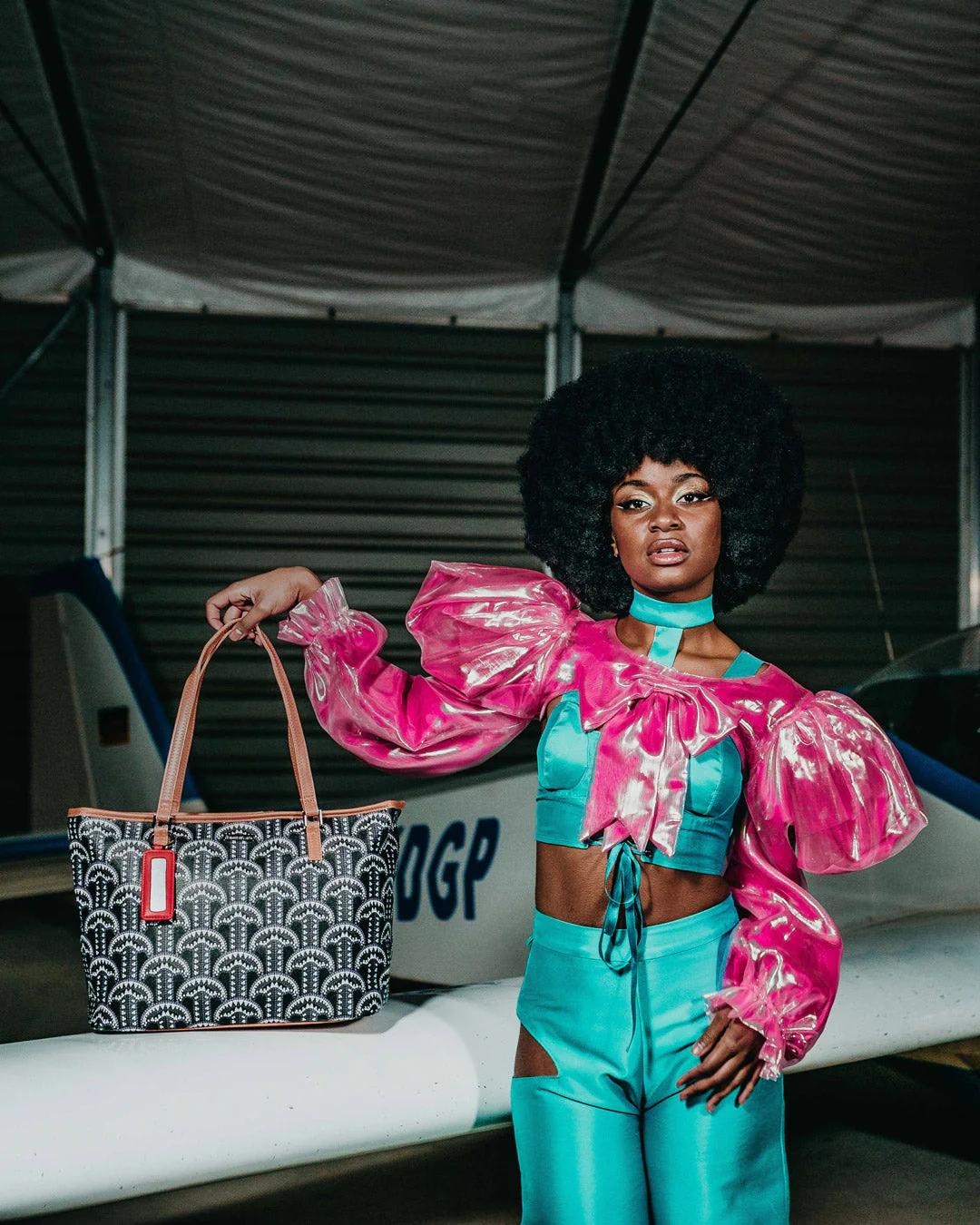 ILLUCHAINS TOTE | Sprayground Featured