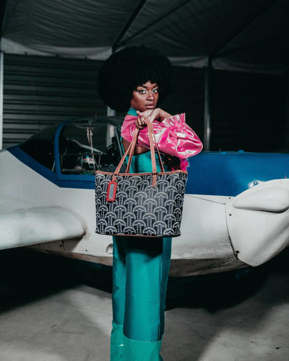 ILLUCHAINS TOTE | Sprayground Featured