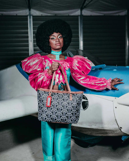 ILLUCHAINS TOTE | Sprayground Featured